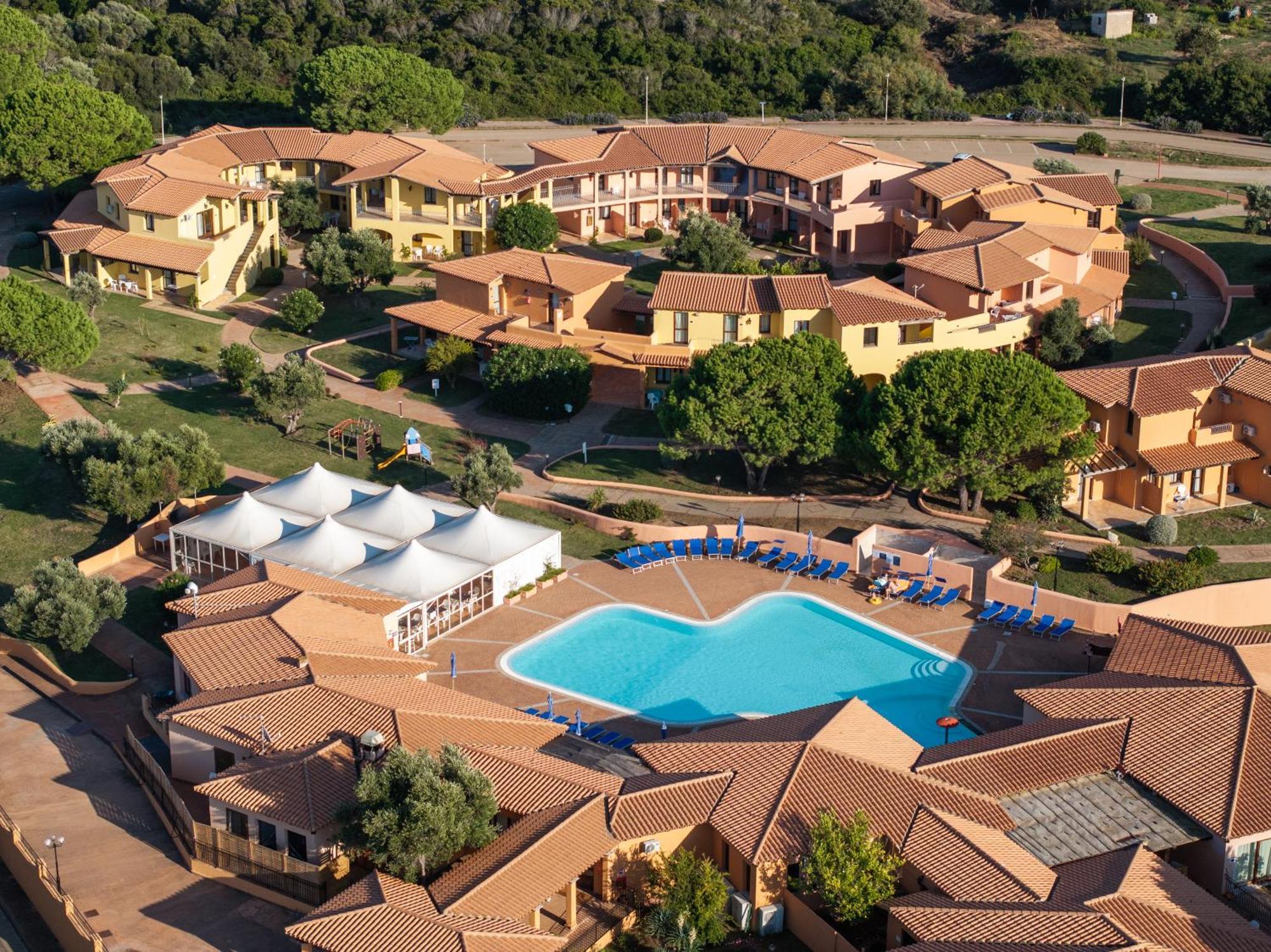 Residence Baia Dei Mirti Vignola Mare Eksteriør billede