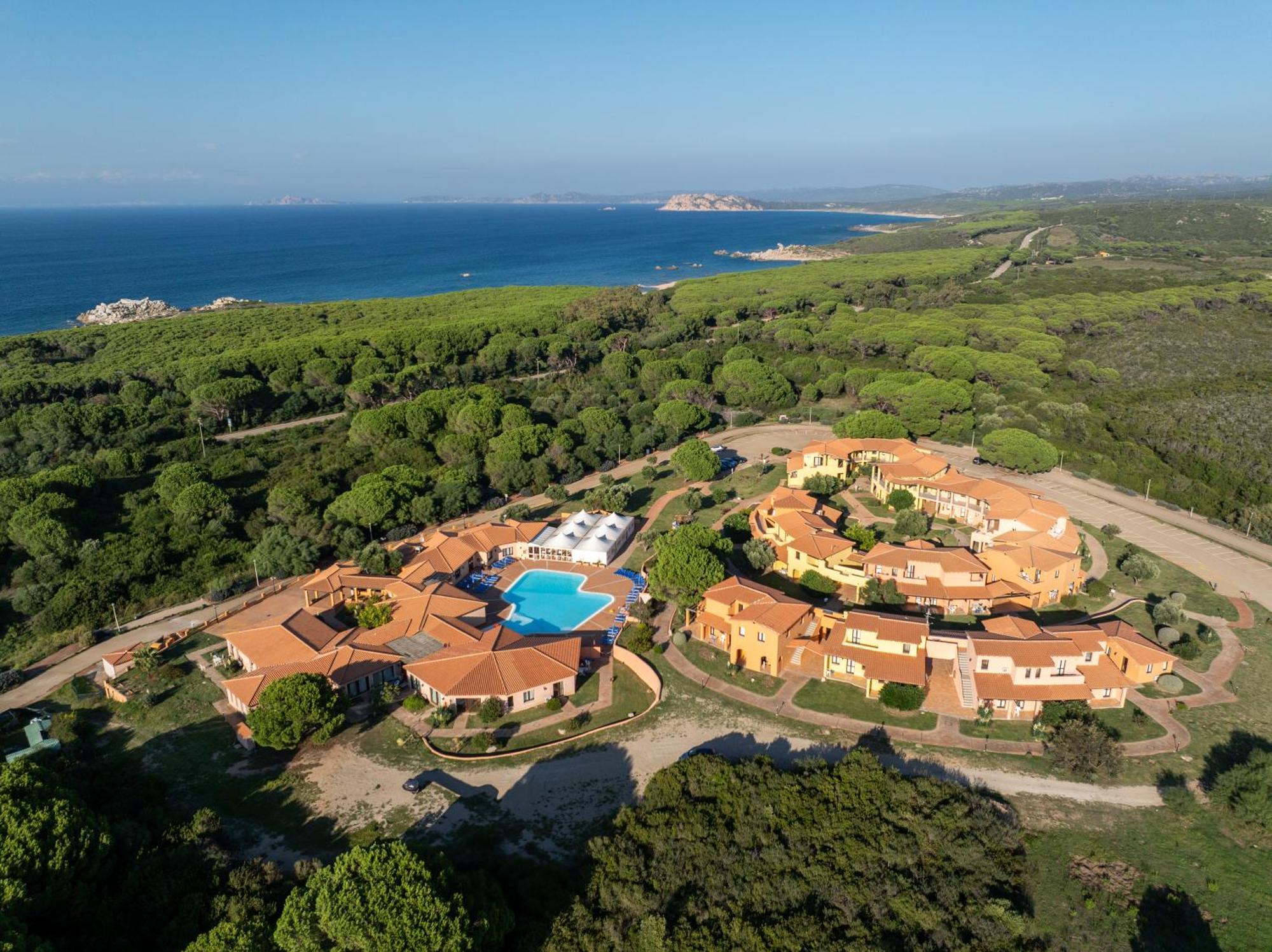Residence Baia Dei Mirti Vignola Mare Eksteriør billede