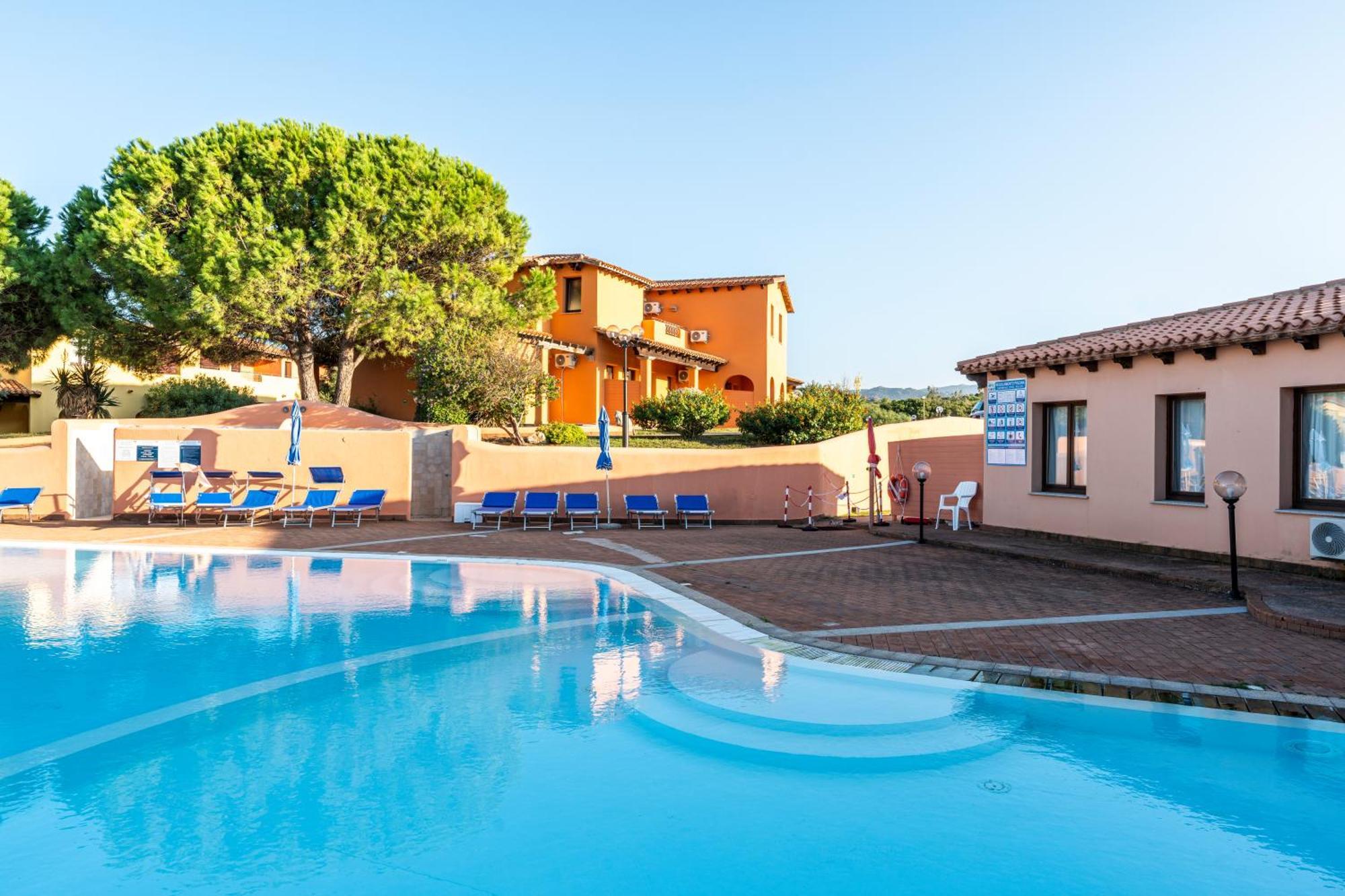 Residence Baia Dei Mirti Vignola Mare Eksteriør billede